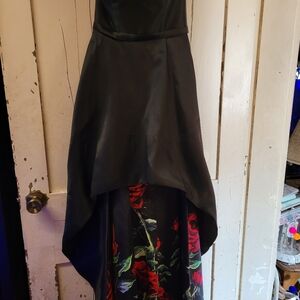 Women's size 8 formal gown